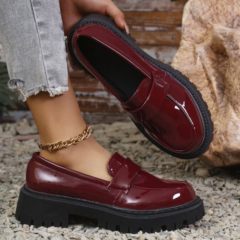 Patent Leather Pump - 특허 가죽 메드 힐 로퍼 신발