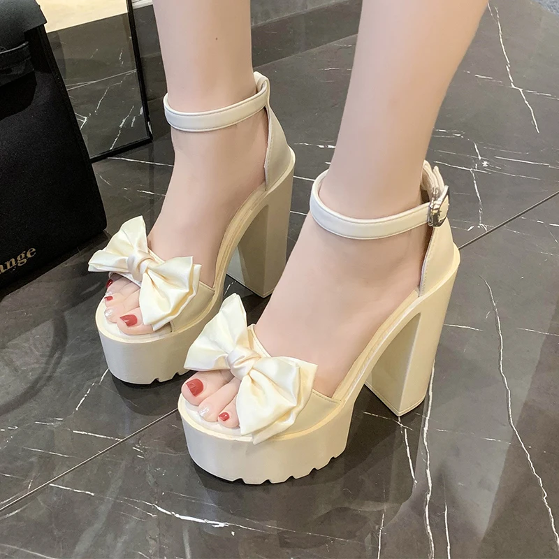 여성 샌들 2025 새로운 여름 신발 트렌드 블랙 화이 - Women'S Shoes Trending 2025 리뷰 및 가격