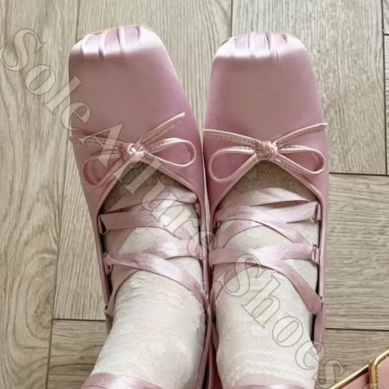 여성 발레 플랫 Y2K 새틴 리본 끈 묶는 펌프스 빈티 - Ribbon Tie Heel 리뷰 및 가격
